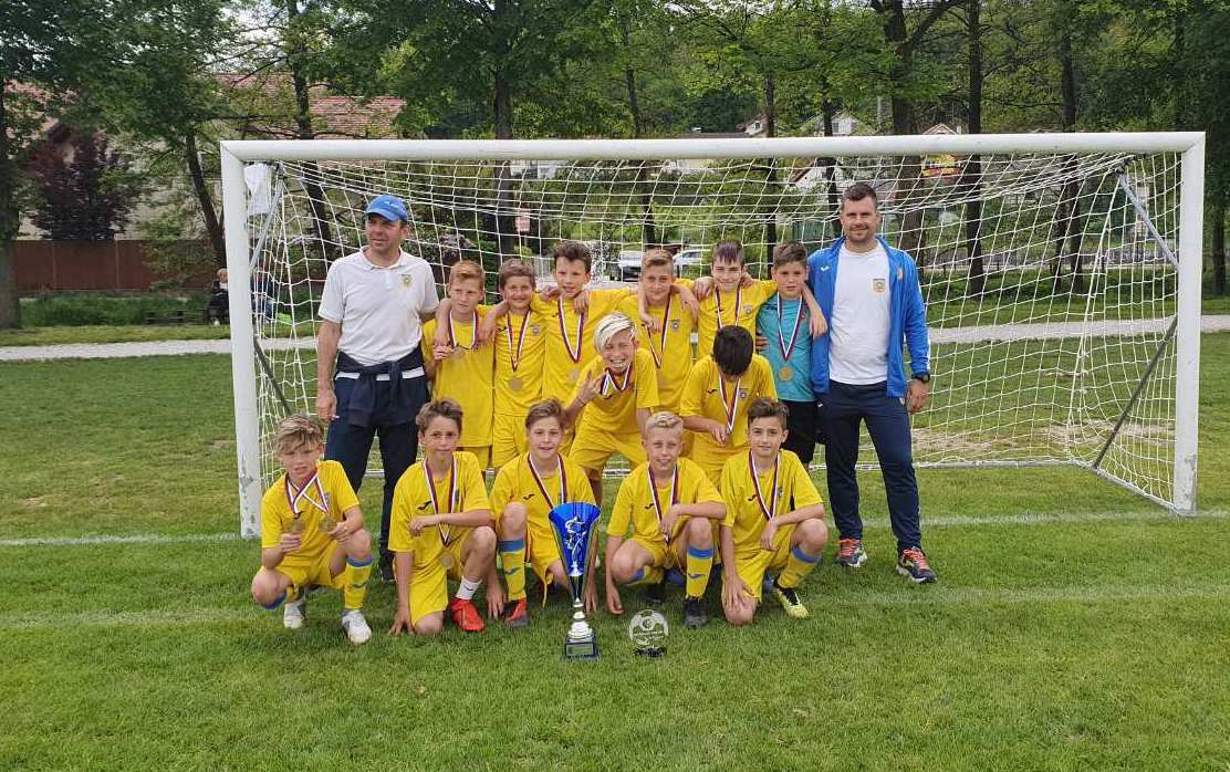 0 02 05 e99209285a404eae68a32a2cee2d8e24bc818303096a1e0152eee9b41cf92a32 1c6d962ea3f31f