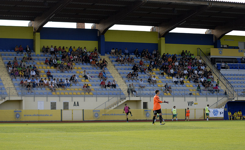 Tribuna