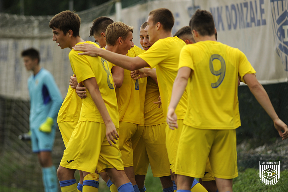 SlovenijaU16Domzalcani