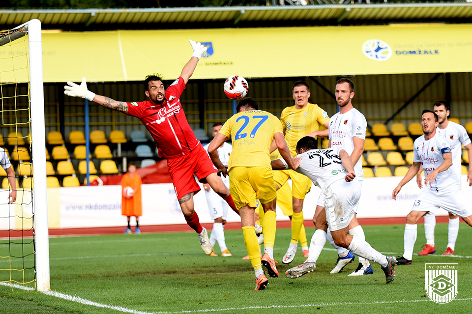 DomVrhunciTabSpletna